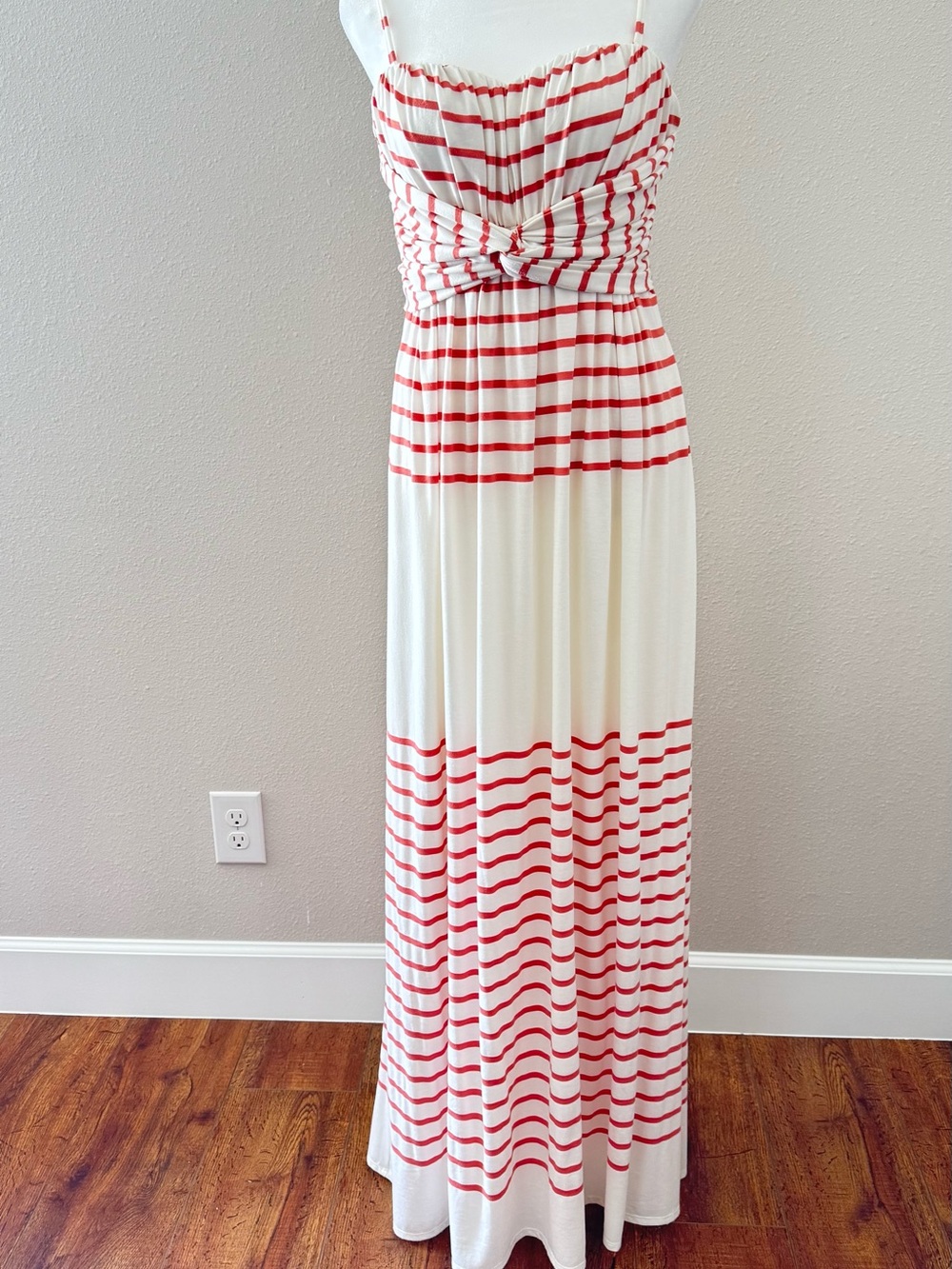 Jessica Simpson White Maxi Dress with Red Stripes and Twist Front